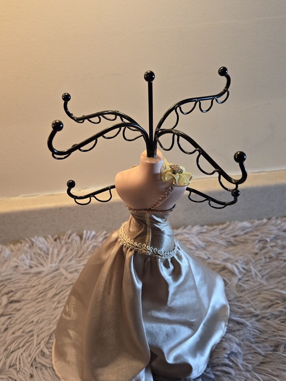 Vintage Look Mannequin Dress Jewelry Stand with Champagne Satin Gown - Picture 9 of 14